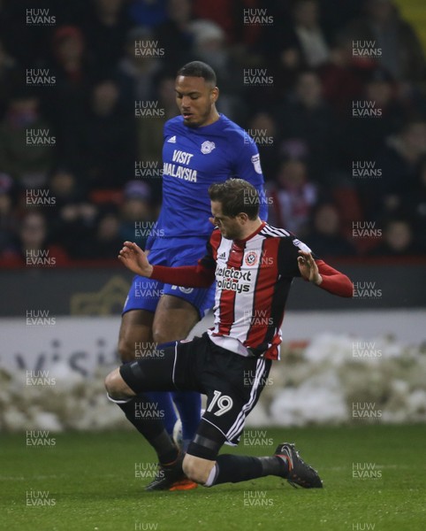 020418 - Sheffield United v Cardiff City, Sky Bet Championship - Kenneth Zohore of Cardiff City and Richard Stearman of Sheffield United compete for the ball