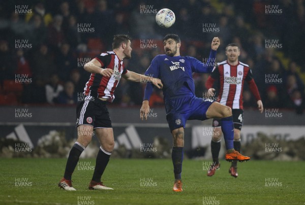 020418 - Sheffield United v Cardiff City, Sky Bet Championship - Callum Paterson of Cardiff City takes on Jack O'Connell of Sheffield United