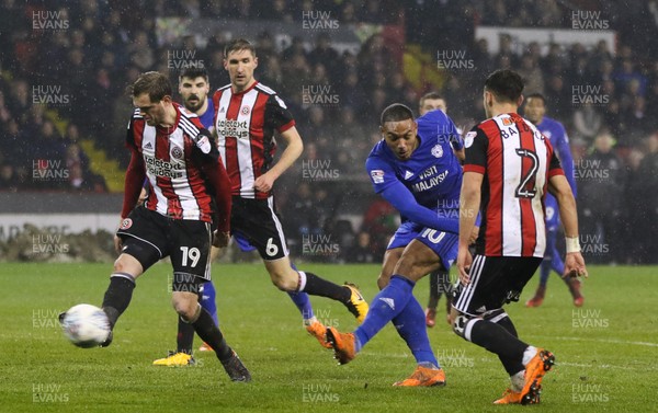020418 - Sheffield United v Cardiff City, Sky Bet Championship - Kenneth Zohore of Cardiff City fires a shot at goal