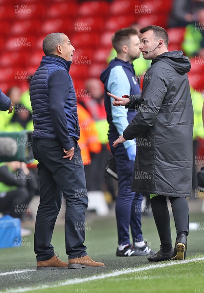 150423 - Sheffield United v Cardiff City - Sky Bet Championship - Manager Sabri Lamouchi of Cardiff gets a warning from the 4th official