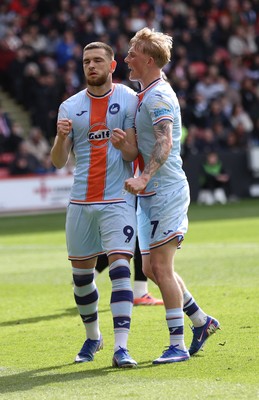 030426 - Sheffield United v Swansea City - Sky Bet Championship - Zan Vipotnik of Swansea celebrates scoring penalty goal to equal scores 1-1 with Melker Widell of Swansea