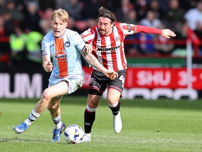 030426 - Sheffield United v Swansea City - Sky Bet Championship - Melker Widell of Swansea and Joe Rothwell of Sheffield United
