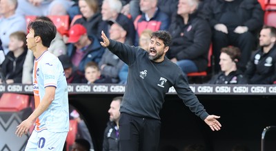 030426 - Sheffield United v Swansea City - Sky Bet Championship - Swansea manager Vitor Matos gives instruction to his players