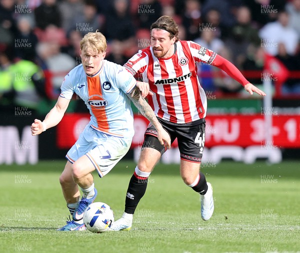 030426 - Sheffield United v Swansea City - Sky Bet Championship - Melker Widell of Swansea and Joe Rothwell of Sheffield United