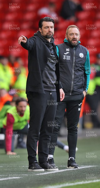 110223 - Sheffield United v Swansea City - Sky Bet Championship - Head Coach Russell Martin of Swansea points during the match