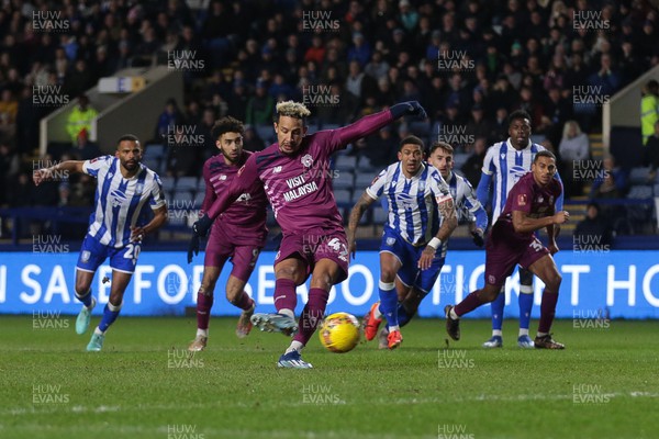060124 - Sheffield Wednesday v Cardiff City - FA Cup Third Round - Callum Robinson of Cardiff City takes their second penalty which is saved