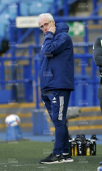 050421 - Sheffield Wednesday v Cardiff City - Sky Bet Championship - Manager Mick McCarthy of Cardiff looks shellshocked at the end of the match