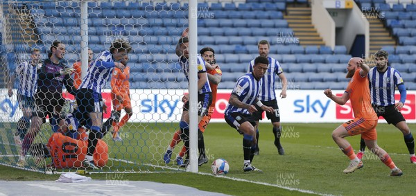 050421 - Sheffield Wednesday v Cardiff City - Sky Bet Championship - Marlon Pack of Cardiff tries a header in the goalmouth but no result  leaving Kieffer Moore of Cardiff in the net