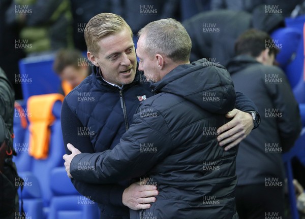 091119 - Sheffield Wednesday v Swansea City - Sky Bet Championship - Manager Steve Cooper  of Swansea and Manager Garry Monk of Sheffield Wednesday greet each other before the start of the game 