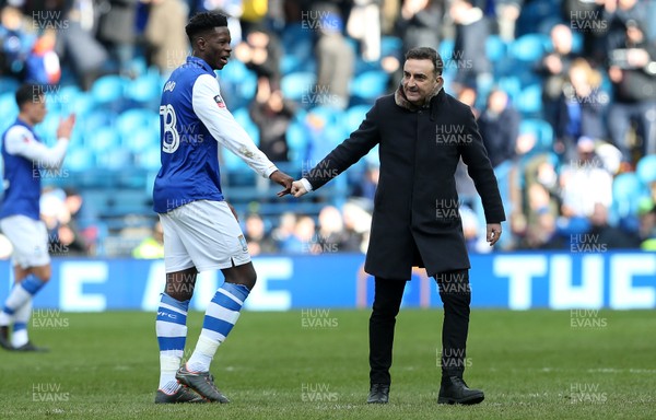 170218 - Sheffield Wednesday v Swansea City - FA Cup 5th Round - Swansea Manager Carlos Carvalhal fist bumps Lucas Joao of Sheffield Wednesday