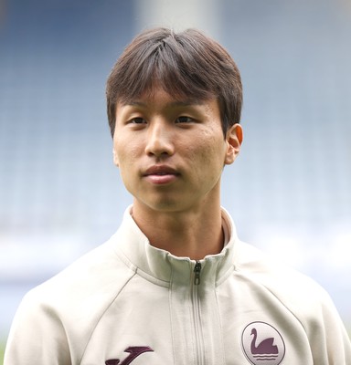 300825 - Sheffield Wednesday v Swansea City - Sky Bet Championship - Eom Ji-sung of Swansea