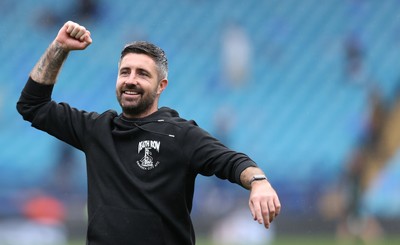 300825 - Sheffield Wednesday v Swansea City - Sky Bet Championship - Swansea manager Alan Sheehan applauds the travelling fans at the end of the match