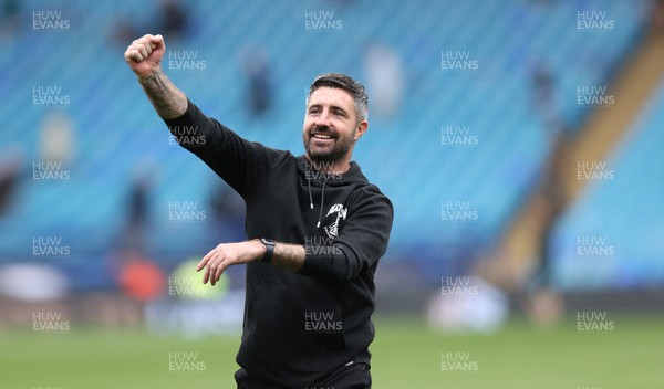 300825 - Sheffield Wednesday v Swansea City - Sky Bet Championship - Swansea manager Alan Sheehan salutes the travelling fans after Swansea win 0-2
