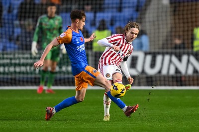 151125 - Shrewsbury Town v Newport County - Sky Bet League 2 - Sammy Braybrooke of Newport County in action