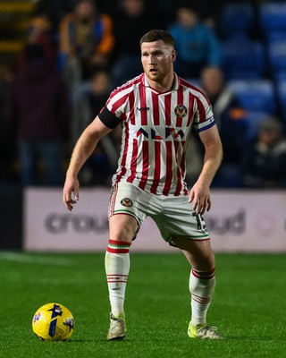 151125 - Shrewsbury Town v Newport County - Sky Bet League 2 - Lee Jenkins of Newport County in action