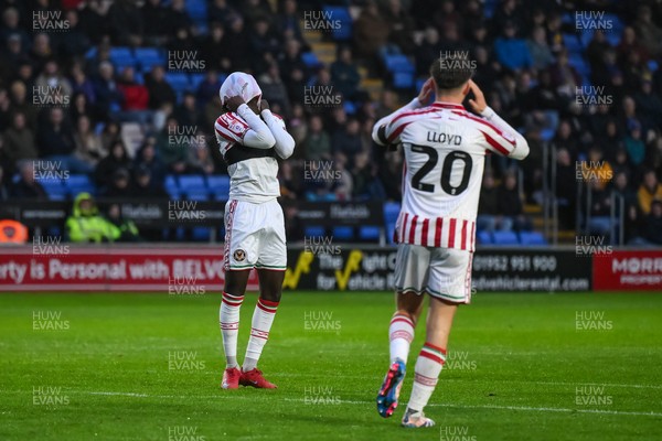 151125 - Shrewsbury Town v Newport County - Sky Bet League 2 - Cameron Antwi of Newport County reacts to a missed chance on goal