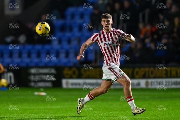 151125 - Shrewsbury Town v Newport County - Sky Bet League 2 - Cameron Evans of Newport County in action
