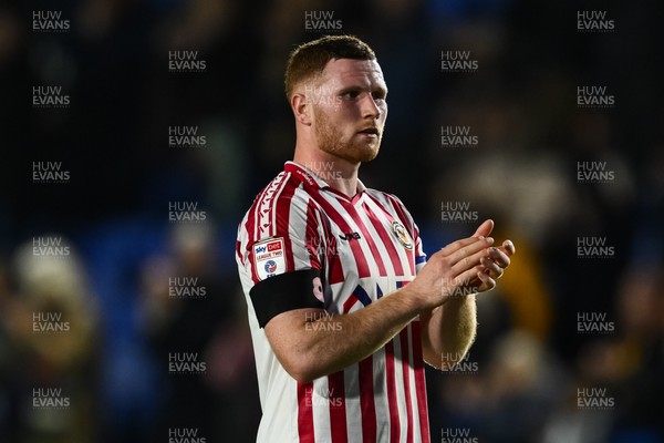 151125 - Shrewsbury Town v Newport County - Sky Bet League 2 - Lee Jenkins of Newport County applauds the fans at the end of the game