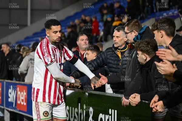 151125 - Shrewsbury Town v Newport County - Sky Bet League 2 - Courtney Baker-Richardson of Newport County speak to the fans after the game