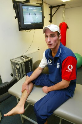 140203 - Glamorgan and England cricketer Simon Jones watches the Cricket World Cup on television after receiving treatment for his injury at Sophia Gardens, Cardiff