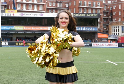 150815 - Singha Premiership Rugby 7's Series - Singha 7's cheerleaders entertain the crowds