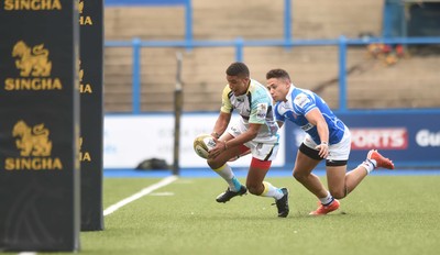 150815 - Singha Premiership Rugby 7sOspreys Reuben Williams scores try against the Dragons