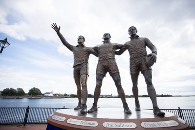 050925 - The Rugby Code Breaker statue in Cardiff Bay has had a new name plaque after William ‘Billy’ Boston has received his knighthood - 
