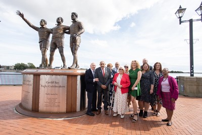 050925 - The Rugby Code Breaker statue in Cardiff Bay has had a new name plaque after William �Billy� Boston has received his knighthood - Billy with family