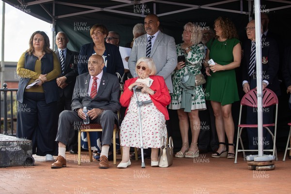 050925 - The Rugby Code Breaker statue in Cardiff Bay has had a new name plaque after William ‘Billy’ Boston has received his knighthood - 