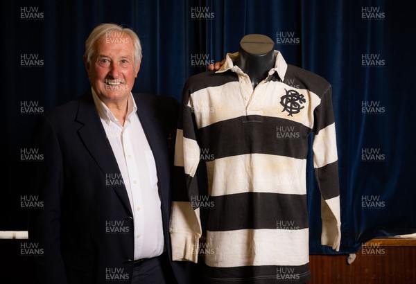 060722 - The Greatest Try Anniversary with Sir Gareth Edwards - Sir Gareth Edwards with the shirt he wore when he scored the 1973 Barbarian try against New Zealand