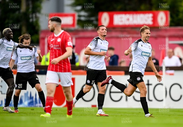 040722 - Sligo Rovers v Bala Town, UEFA Europa Conference League 2022/23 First Qualifying Round Second Leg - David Edwards of Bala Town celebrates after scoring his side's first goal
