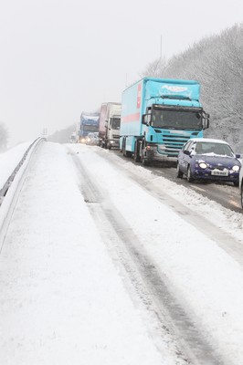 180113 - Snow in South Wales - Traffic struggles on the A48 after the M4 was closed at Bridgend