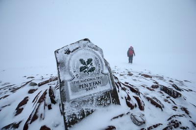 Snow South Wales 101217