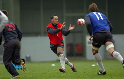 06.11.06  Wales rugby training... Sonny Parker during training with Wales after his recall. 