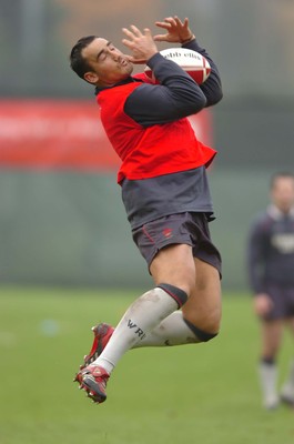 06.11.06  Wales rugby training... Sonny Parker during training with Wales after his recall. 