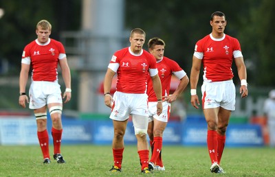 11.10.10 - South Africa v Wales - Commonwealth Games  Wales players look dejected after losing out to South Africa. 