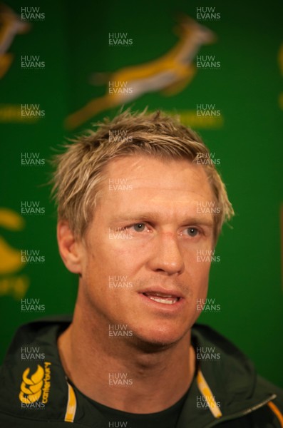 081113 - South Africa Rugby Press Conference, Cardiff - South Africa rugby captain Jean de Villiers talks to the media at press conference