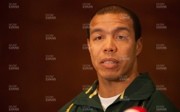 051113 - South Africa Rugby Press Conference, Hilton Hotel, Cardiff - South Africa Assistant Coach Ricardo Loubscher during press conference