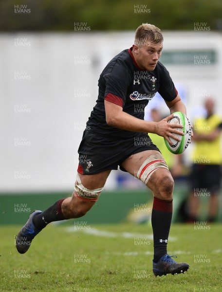 130819 - South Africa Schools A v Wales Under 18 - Benjamin Carter of Wales