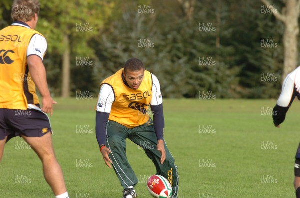 03.11.08 South African Rugby Training. Bryan Habana during training. 