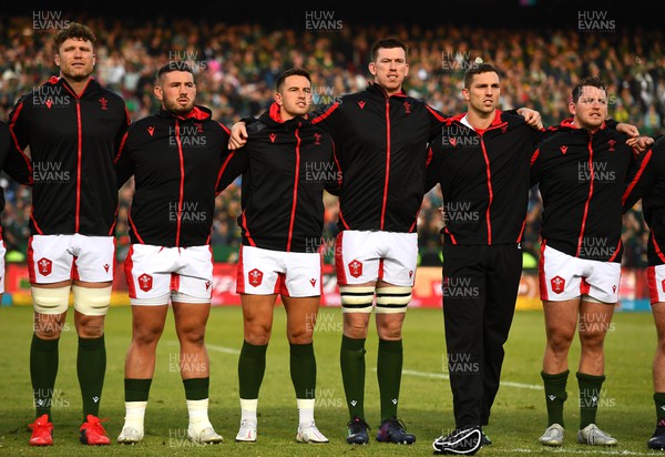 020722 - South Africa v Wales - Castle Lager Incoming Series 2022 First Test - Will Rowlands, Gareth Thomas, Owen Watkin, Adam Beard, George North and Ryan Elias of Wales during the anthems