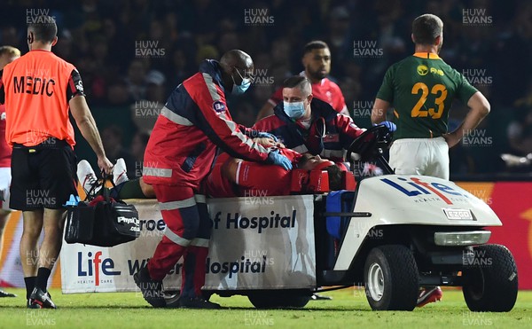 020722 - South Africa v Wales - Castle Lager Incoming Series 2022 First Test - Tomas Francis of Wales leave sthe field on a stretcher