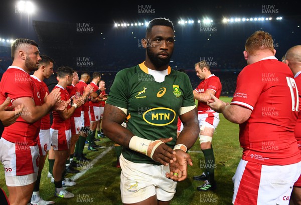 020722 - South Africa v Wales - Castle Lager Incoming Series 2022 First Test - Siya Kolisi of South Africa at the end of the game