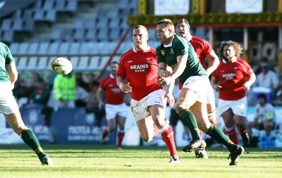 07.06.08 South Africa v Wales, Bloemfontein... South Africa's Butch James attacks. 