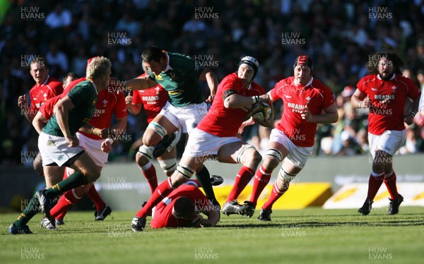 07.06.08 South Africa v Wales, Bloemfontein... Wales Ryan Jones looks for a way through.   
