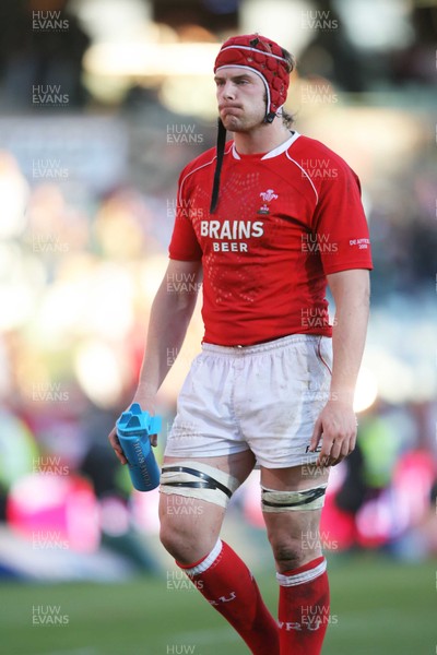 07.06.08 South Africa v Wales, Bloemfontein... Alun Wyn Jones looks dejected  at the end of the game. 