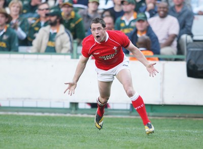 14.06.08 South Africa v Wales (Second Test)... Wales' Shane Williams celebrates his try.  