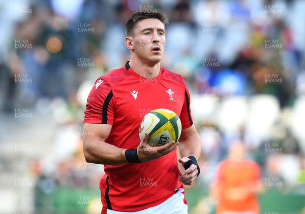 160722 - South Africa v Wales - Castle Lager Incoming Series 2022 Third Test - Josh Adams of Wales during the warm up