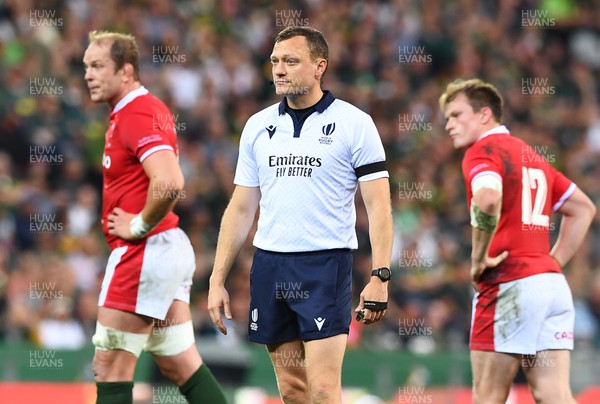 160722 - South Africa v Wales - Castle Lager Incoming Series 2022 Third Test - Referee Matthew Carley