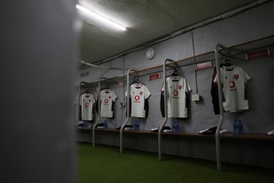 180726 - South Africa v Wales - Nations Championship - Wales changing room before the game